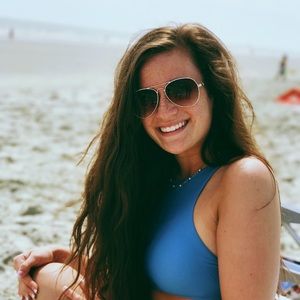 Meet your Posher, Maddie